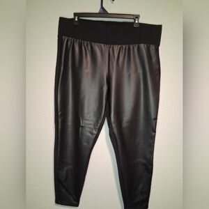 TORRID Faux Leather Moto Leggings Black Paneled Stretchy Pants Womens Size 2